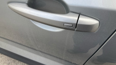 Nissan Juke 1.0 DiG-T N-Connecta 5dr Petrol Hatchback